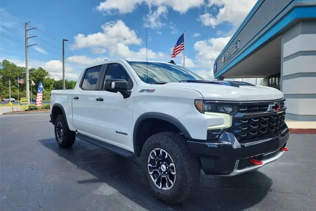 2023 Chevrolet Silverado 1500 ZR2 photo 1