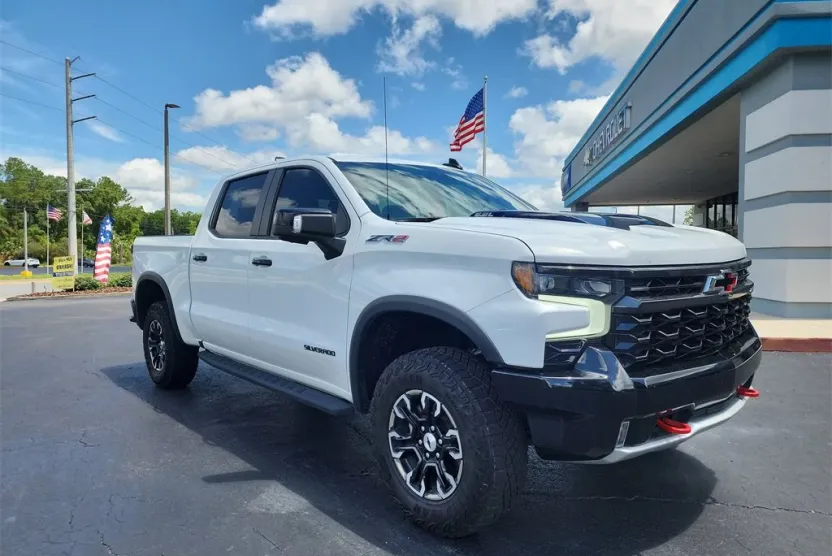 2023 Chevrolet Silverado 1500 ZR2 photo 1