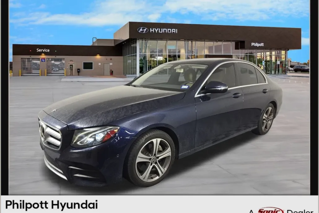 2018 Mercedes Benz E 300 Sedan photo 1