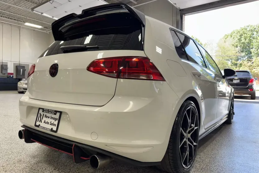 2015 Volkswagen Golf GTI photo 1
