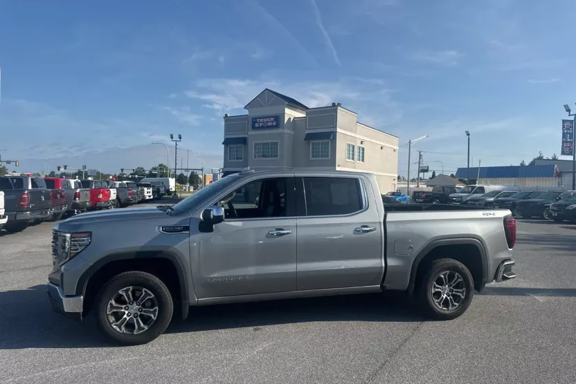 2025 Gmc Sierra 1500 SLT photo 1