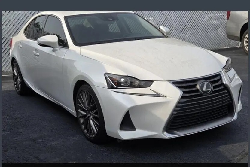 2017 Lexus IS 200t photo 1