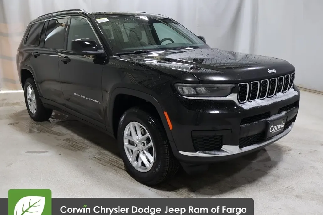 2025 Jeep Grand Cherokee Laredo photo 1