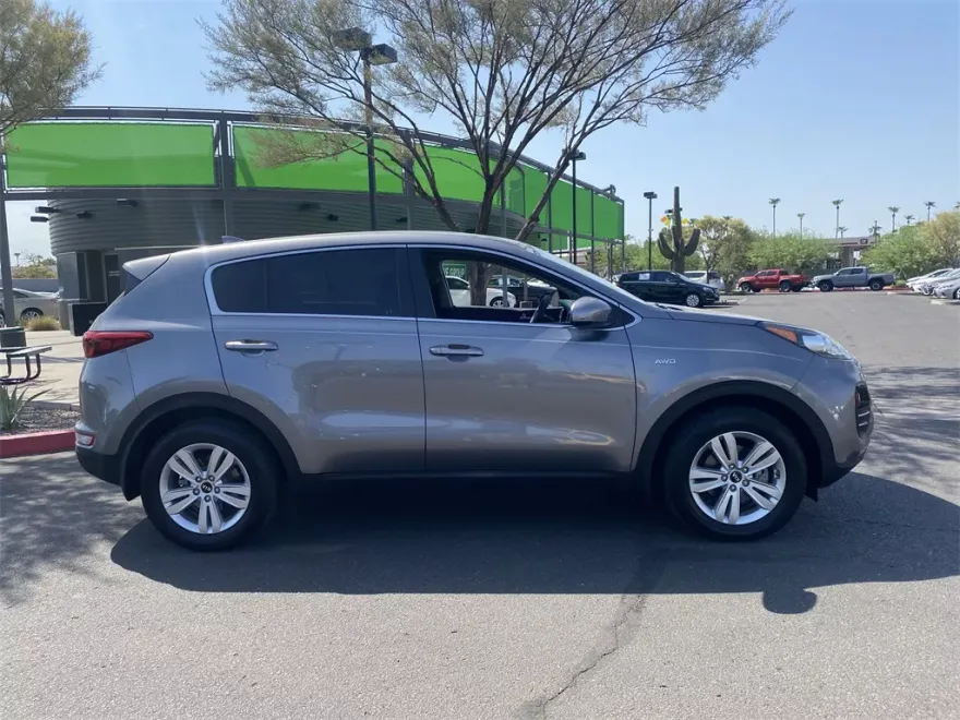 2019 Kia Sportage LX photo 1