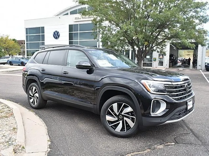 2026 Volkswagen Atlas SE Technology photo 1