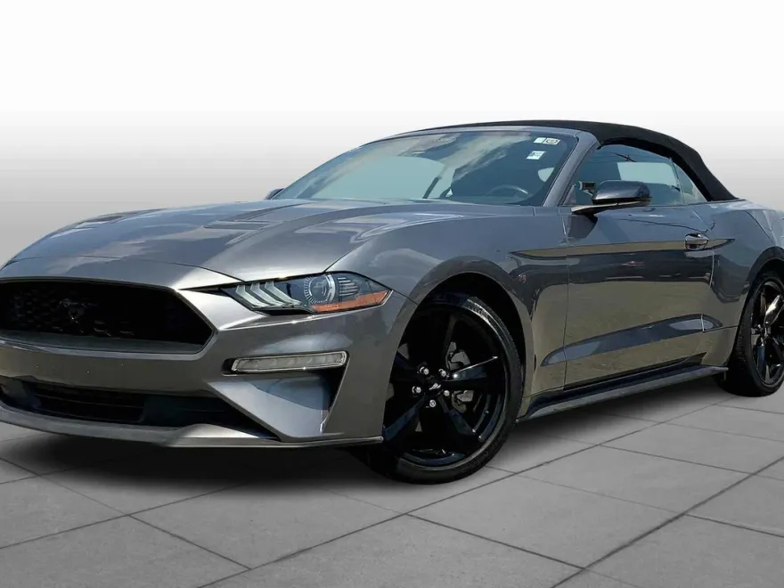 2021 Ford Mustang EcoBoost photo 1