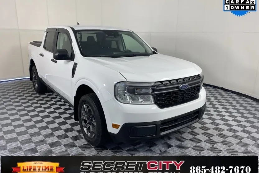 2022 Ford Maverick XLT photo 1
