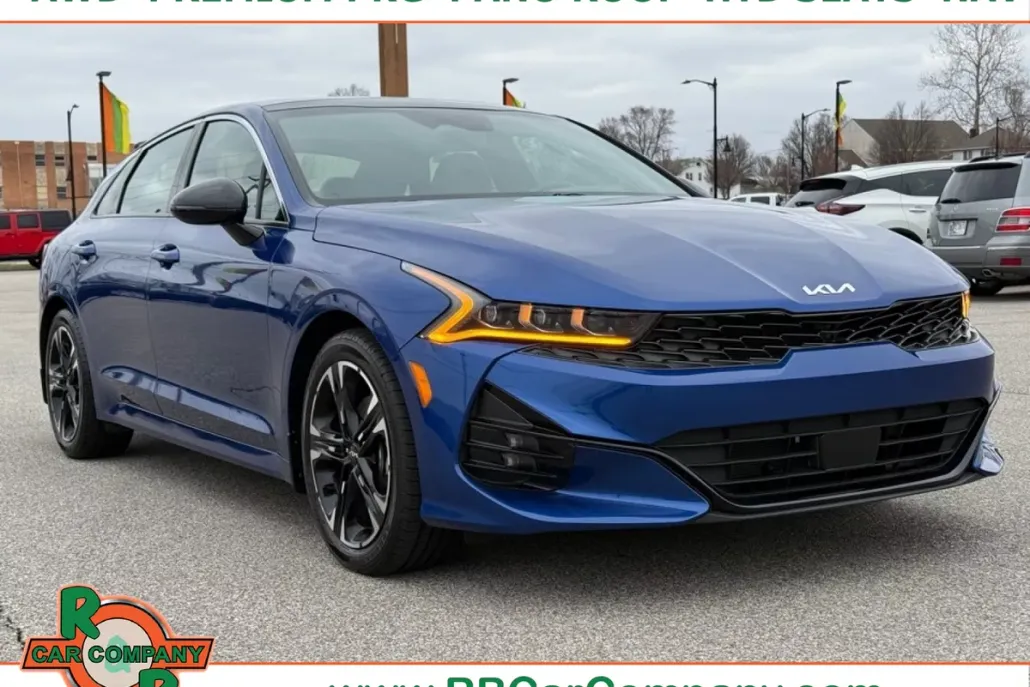 2023 Kia K5 GT-Line photo 1
