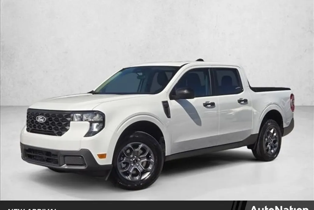 2025 Ford Maverick XLT photo 1