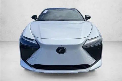 2023 Lexus RZ 450e Luxury photo 2