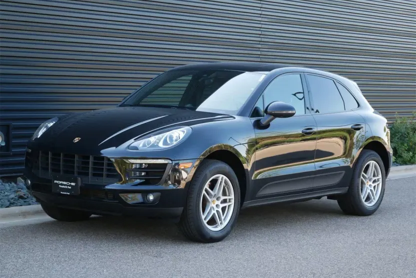 2017 Porsche Macan photo 1