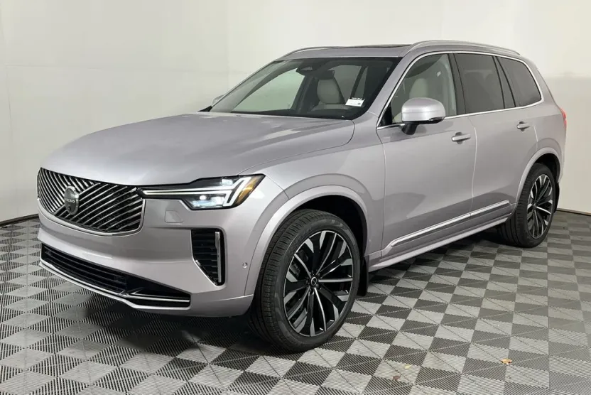 2026 Volvo XC90 B5 Plus photo 1