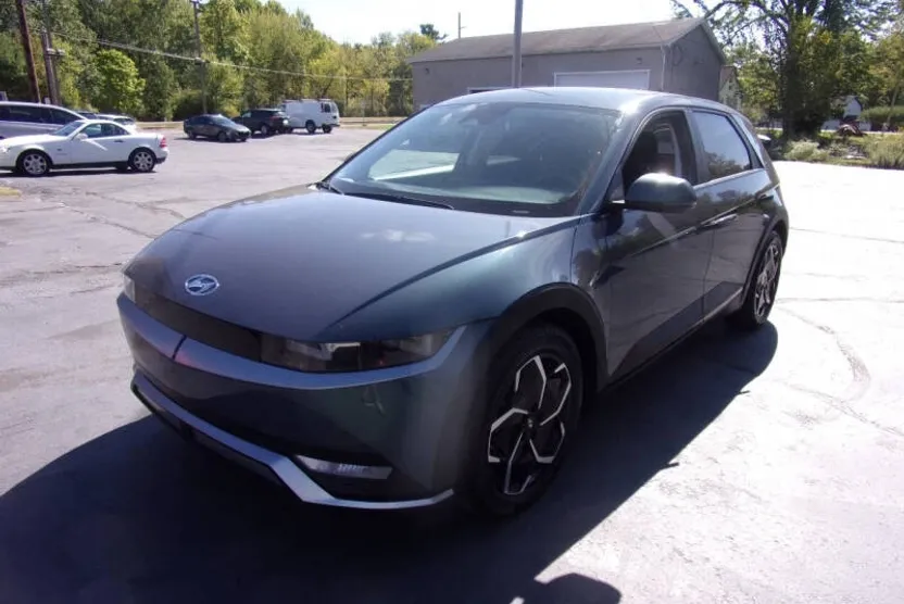 2023 Hyundai Ioniq 5 SE photo 1