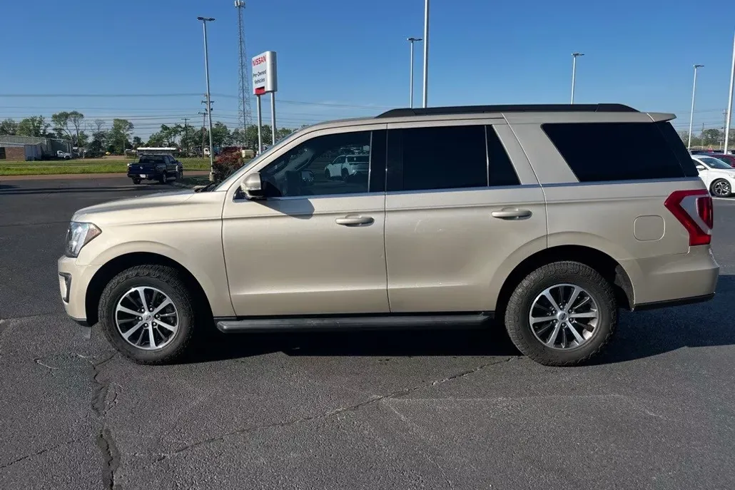 2018 Ford Expedition XLT photo 1