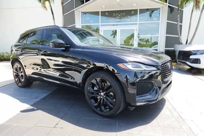 2024 Jaguar F-PACE P400 R-Dynamic S photo 1