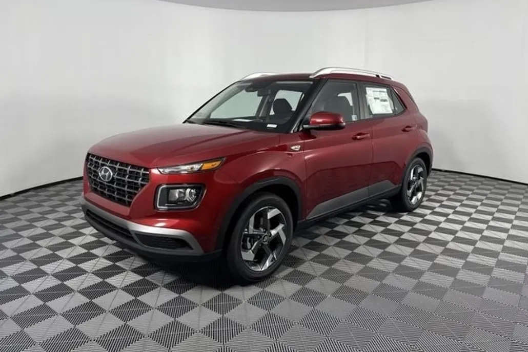 2025 Hyundai Venue SEL photo 1