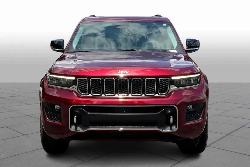 2023 Jeep Grand Cherokee Overland Sport photo 1
