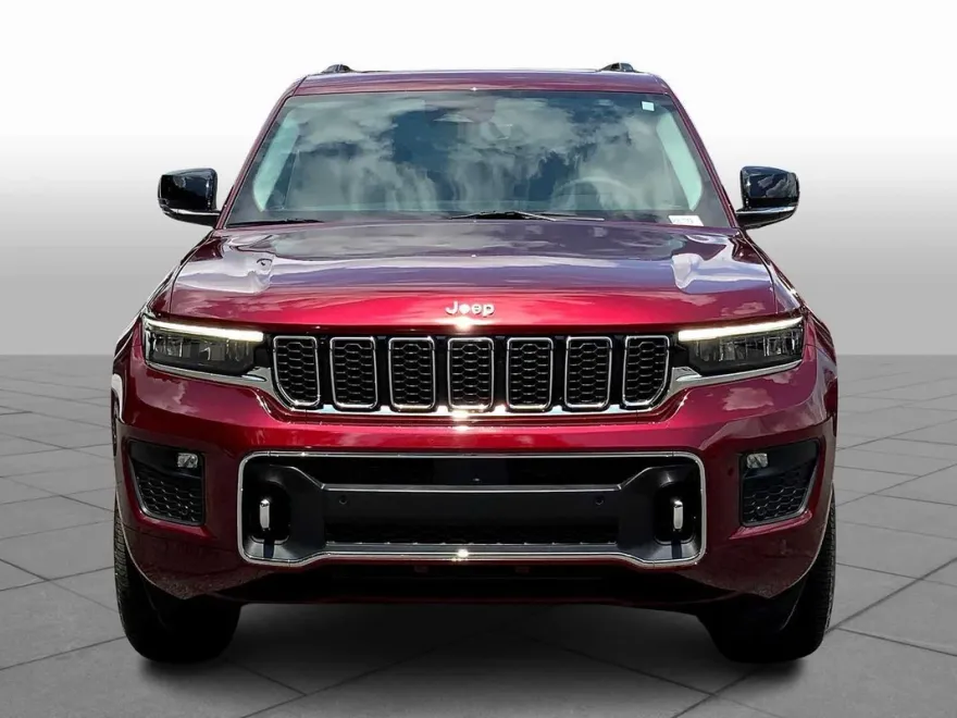2023 Jeep Grand Cherokee Overland Sport photo 1