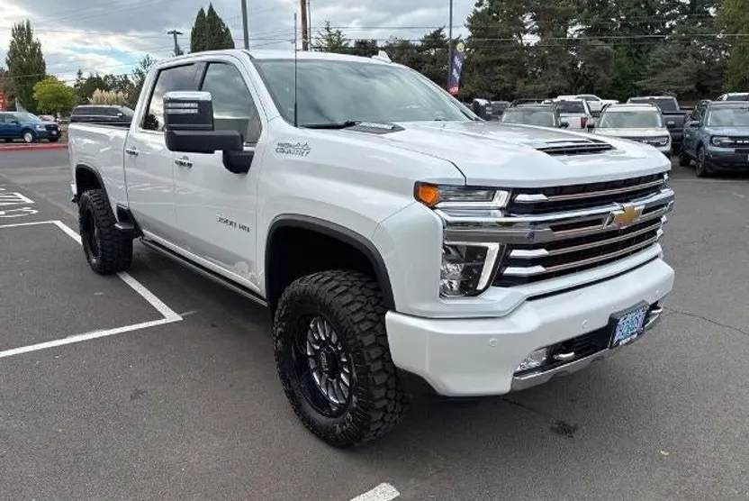 2022 Chevrolet Silverado 3500HD High Country photo 1