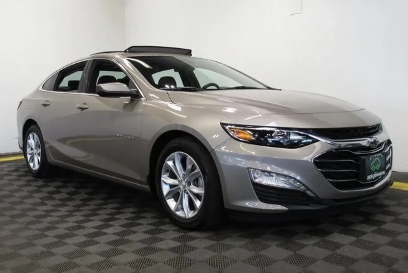 2022 Chevrolet Malibu 1LT photo 1
