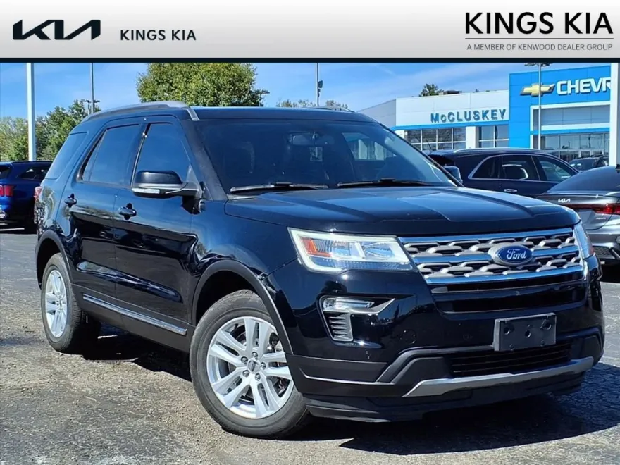 2018 Ford Explorer XLT photo 1