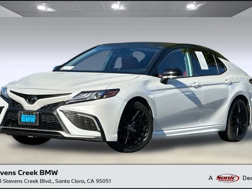 2023 Toyota Camry XSE photo 1