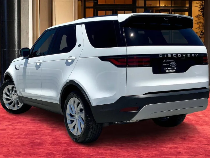2025 Land Rover Discovery S photo 1