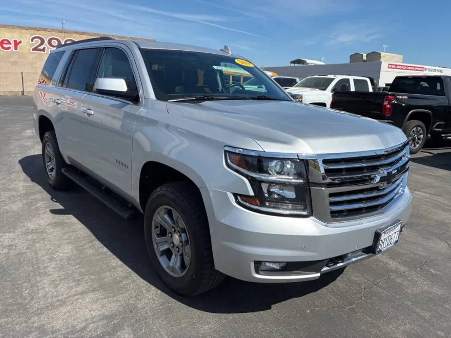 2019 Chevrolet Tahoe LT photo 1