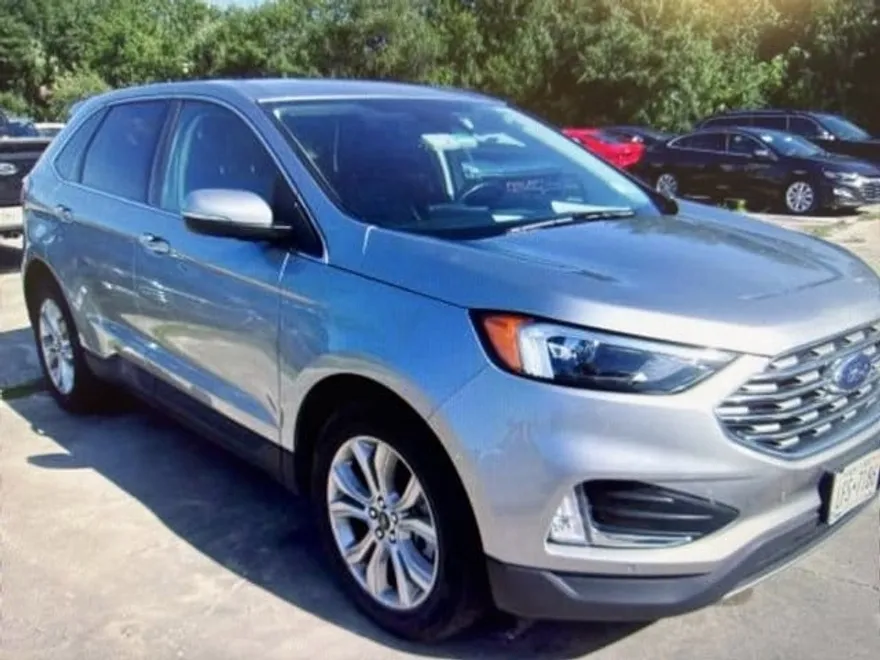 2024 Ford Edge Titanium photo 1