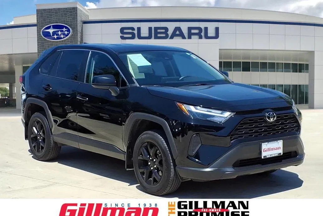 2023 Toyota RAV4 LE photo 1