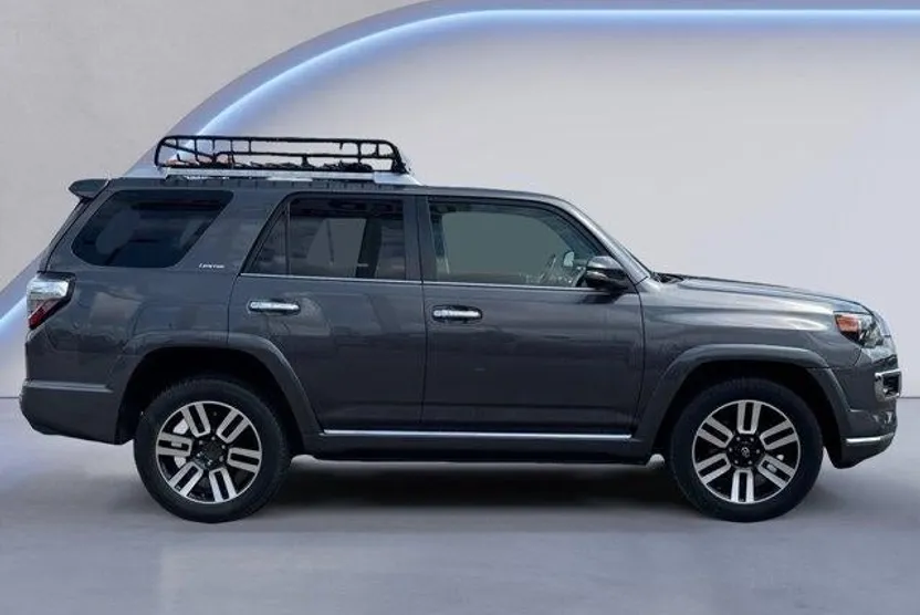 2018 Toyota 4Runner Limited photo 1