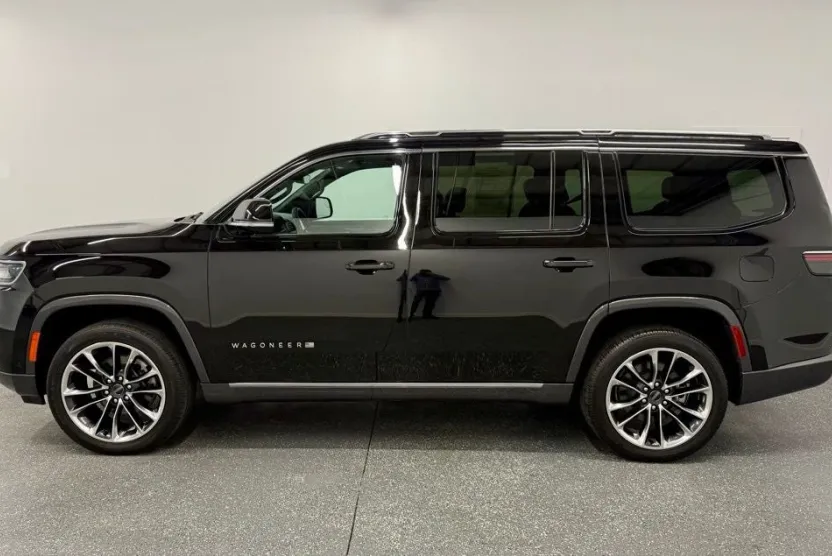 2022 Jeep Wagoneer Series III photo 1