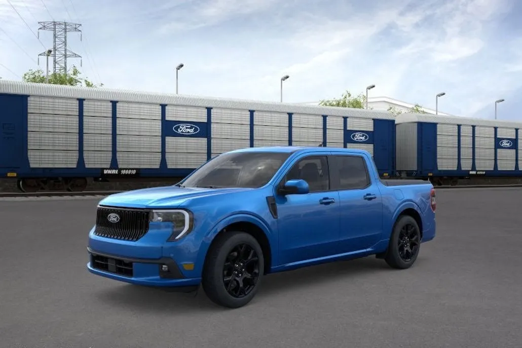 2025 Ford Maverick photo 1