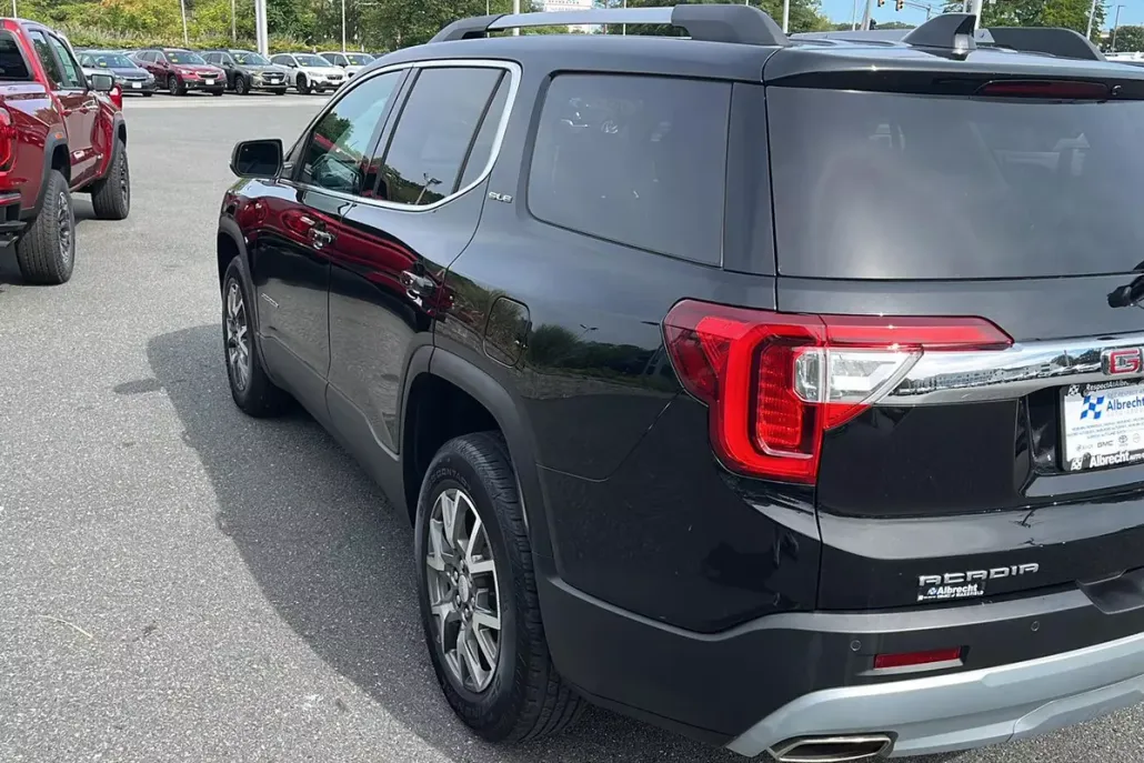 2022 Gmc Acadia SLE photo 1