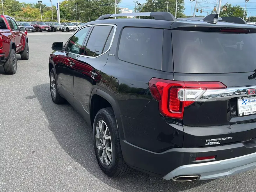 2022 Gmc Acadia SLE photo 1