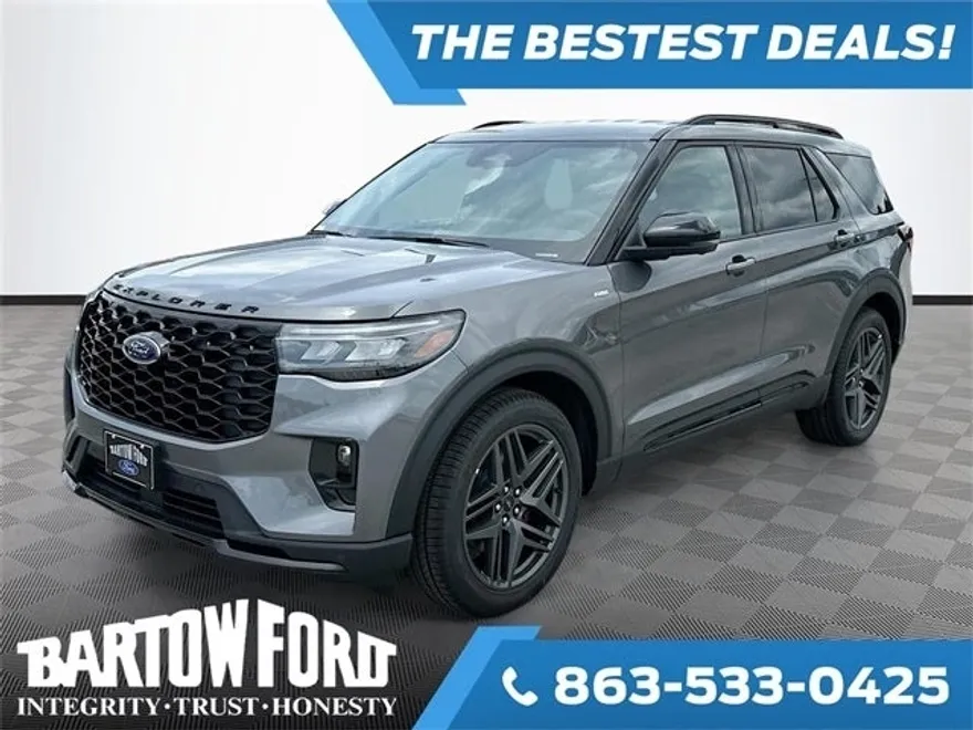 2025 Ford Explorer ST-Line photo 1