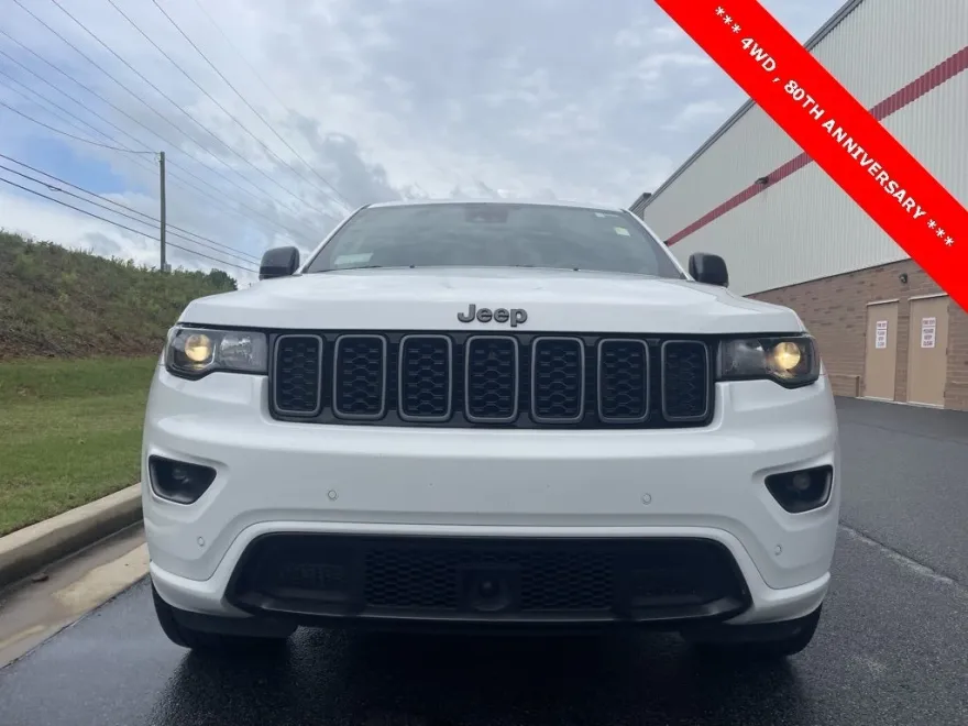 2021 Jeep Grand Cherokee Anniversary Edition photo 1
