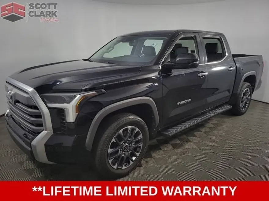 2023 Toyota Tundra Limited CrewMax photo 1