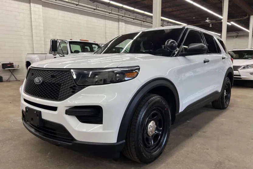 2022 Ford Explorer photo 1