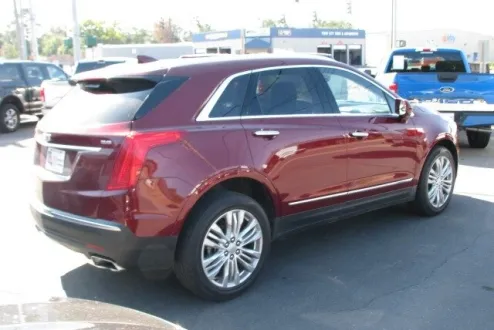 2018 Cadillac XT5 Premium Luxury photo 2