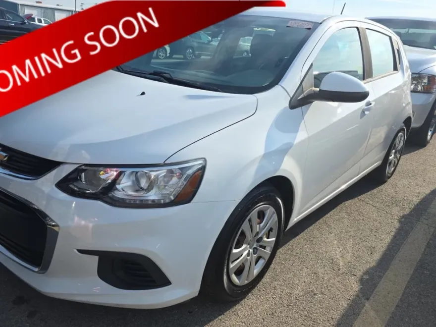 2020 Chevrolet Sonic LT photo 1