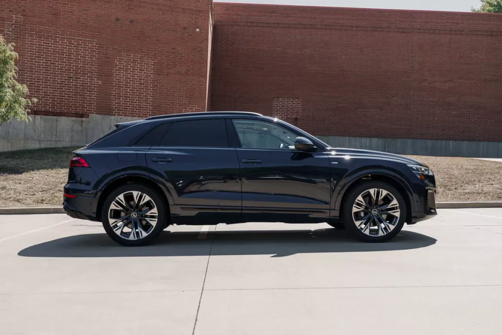 2025 Audi Q8 55 Premium Plus photo 1