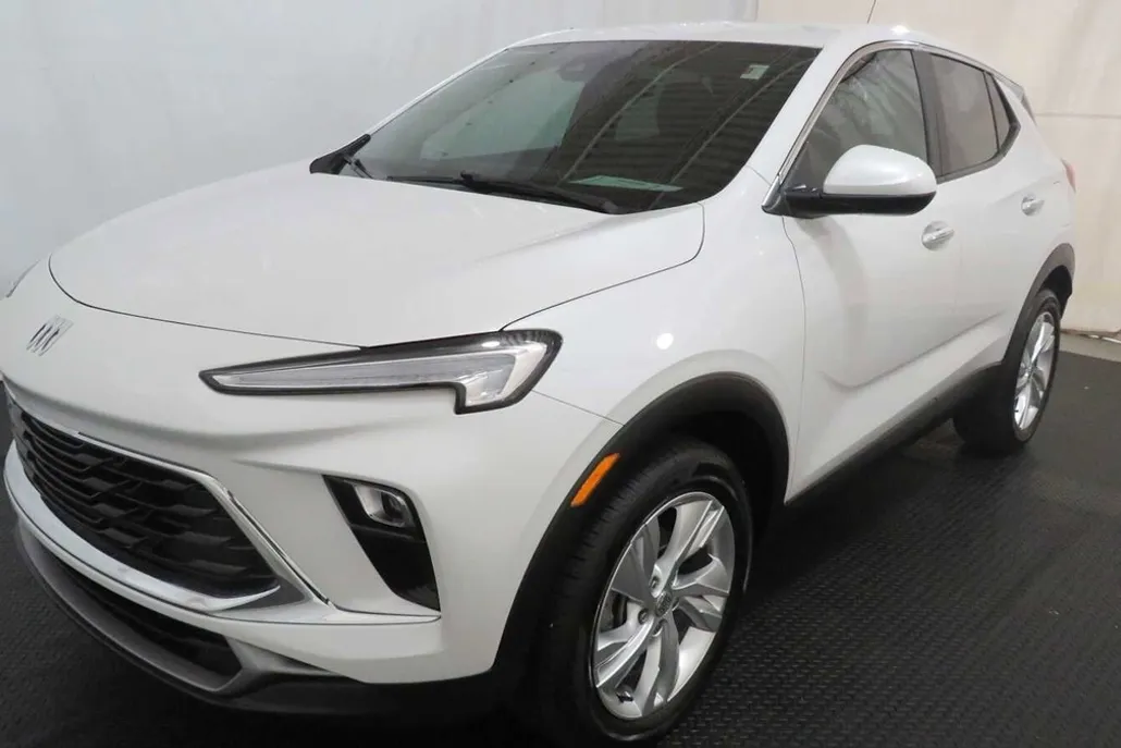 2024 Buick Encore GX Preferred photo 1