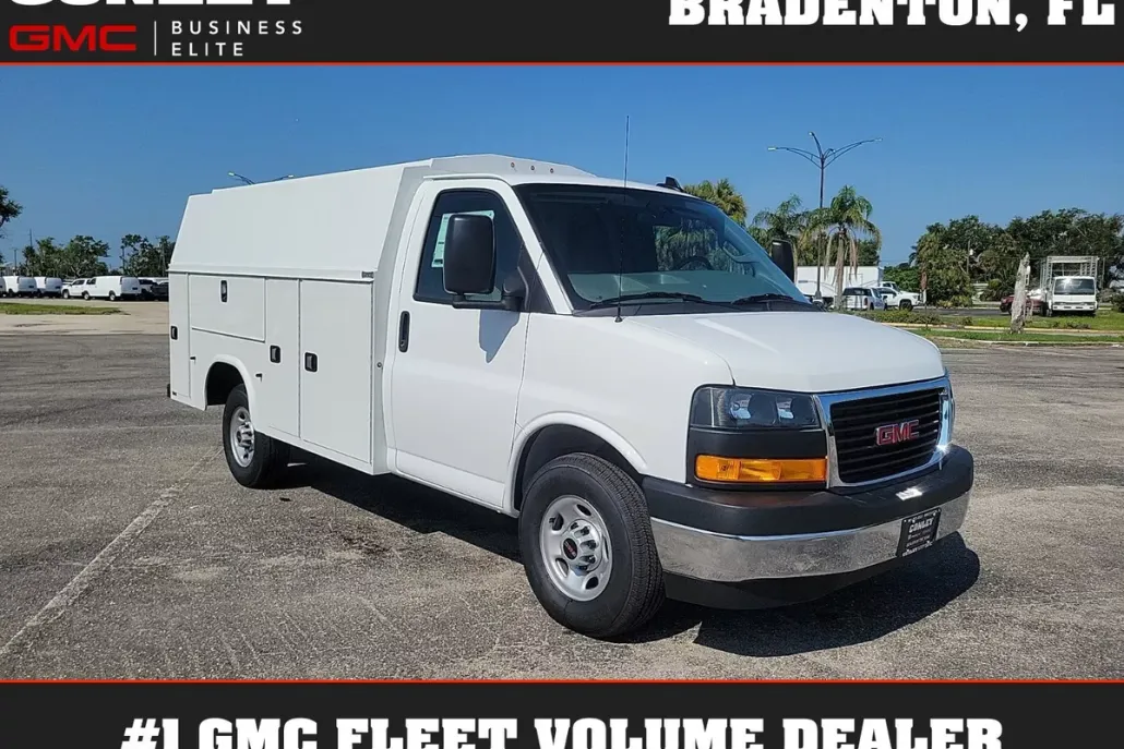 2025 Gmc Savana Cutaway 3500 photo 1