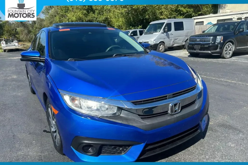 2017 Honda Civic EX photo 1