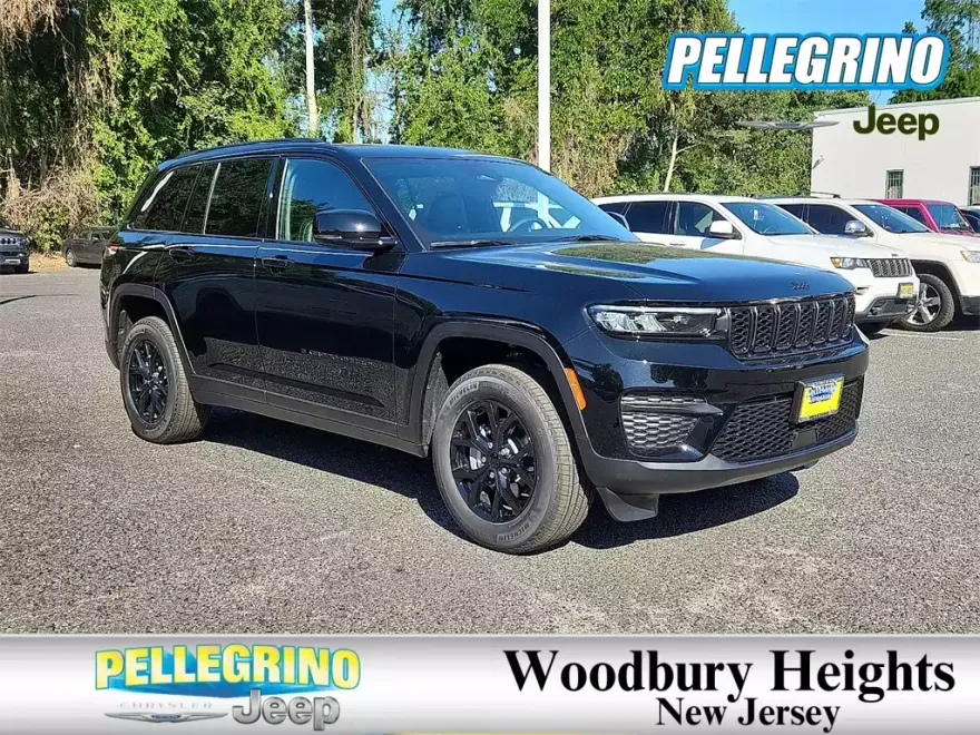 2025 Jeep Grand Cherokee Altitude photo 1