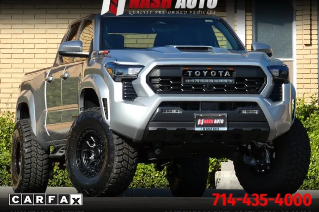 2025 Toyota Tacoma Double Cab TRD Sport photo 1