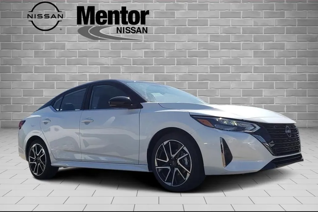 2025 Nissan Sentra SR photo 1