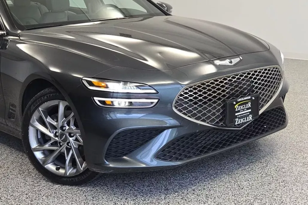 2022 Genesis G70 2.0T photo 1
