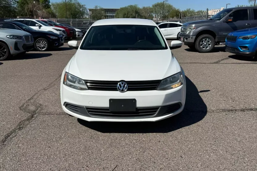 2013 Volkswagen Jetta 2.5L SE photo 1